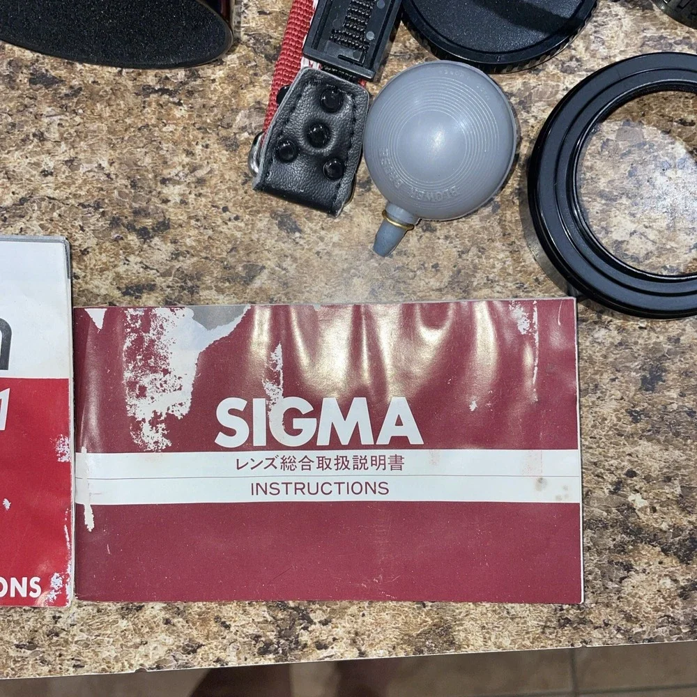Sigma SA-1 Camera Sigma 35-70mm & 70-210 Zoom Lens w/ Case & Strap Untested LOT